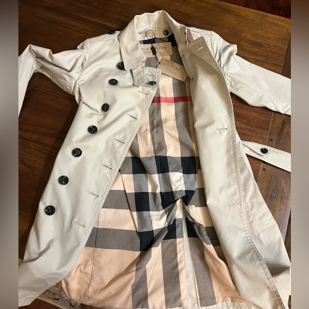 NWT Burberry Trench Coat
